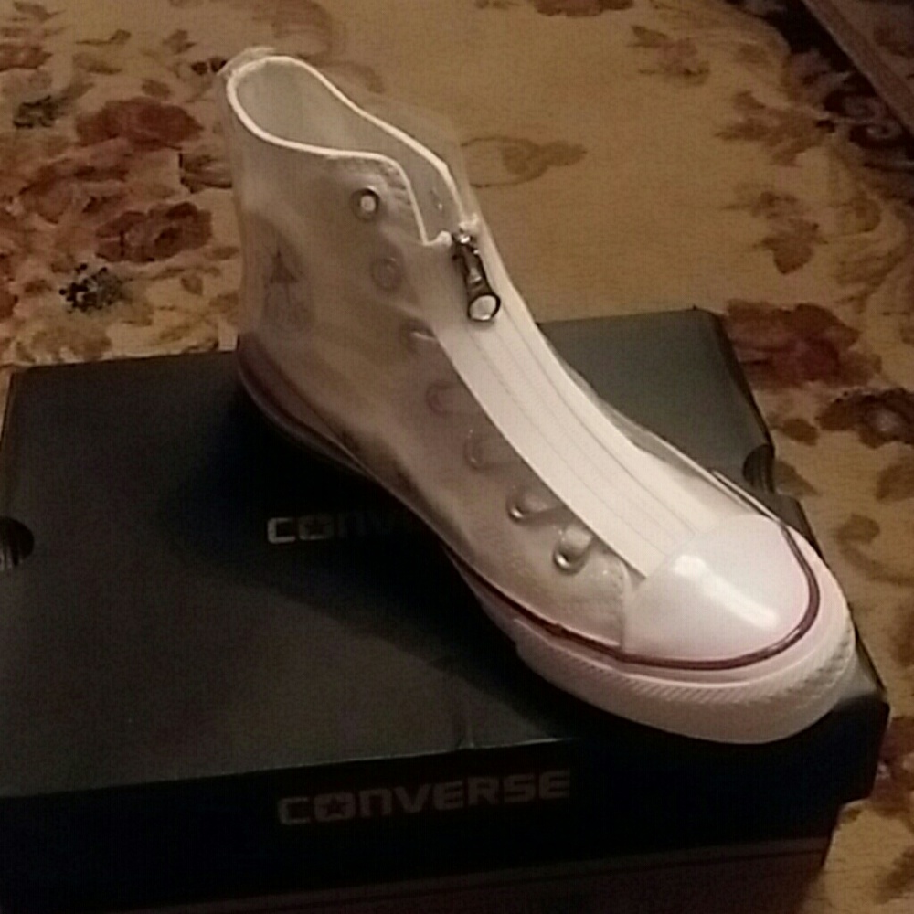 Converse - Picture 2 of 2